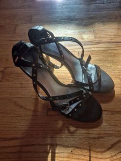 Woman high heals size 8