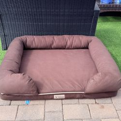Selling a PETFUSION orthopedic dog bed.