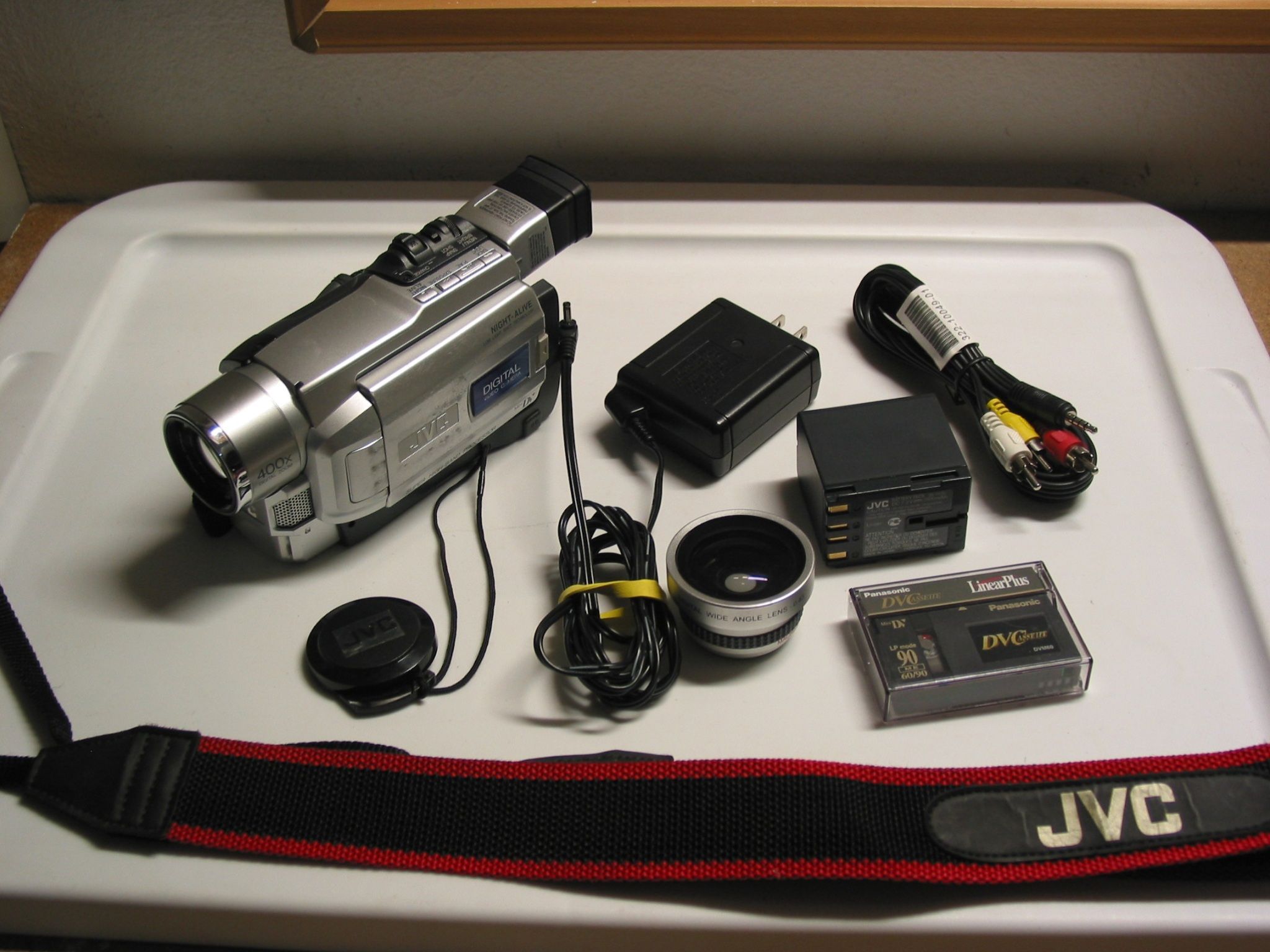 JVC GR-DVL315U MiniDV Tape Video Camcorder Camera & Cassette Playback Player Transfer