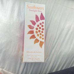 Elizabeth Arden Sunflowers Sunlight Kiss EDT Spray 3.3 oz (100 ml) – Women