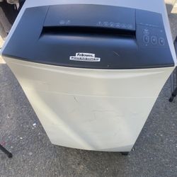 Fellows Power Paper Shredder 