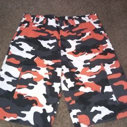 Men's Cargo Shorts Size 42