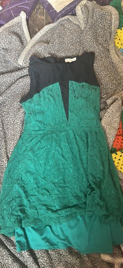 green lace dress 