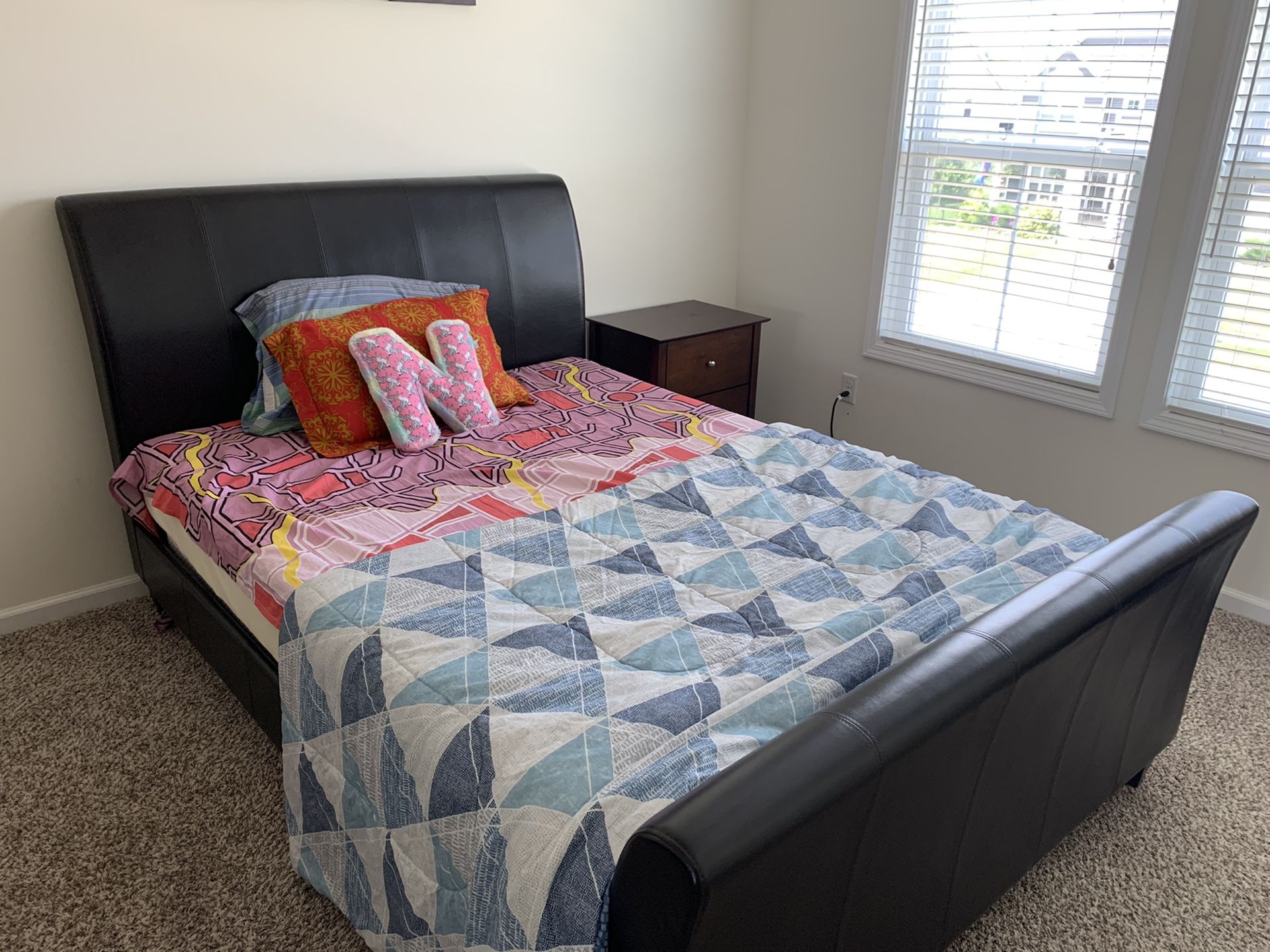 Queen Bedroom set with mattress