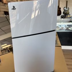 PS5 Slim Digital 