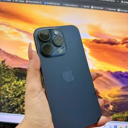 IPhone 15 PRO 256GB UNLOCKED💛