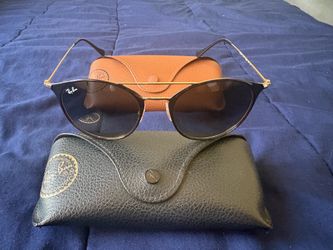 Ray-Ban Unisex Sunglasses New Unworn + (2 Cases)