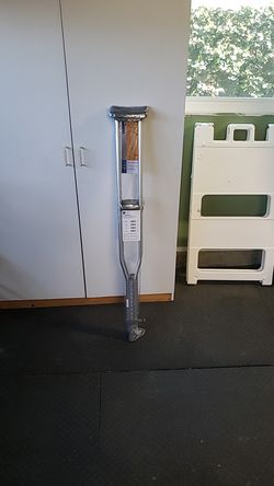 Crutches Like New
