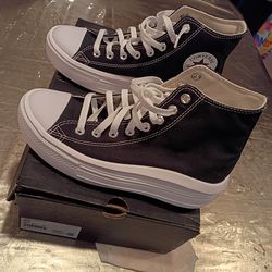 Womens 8.5 converse