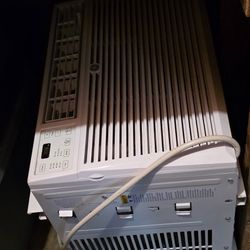 In Window AC Unit