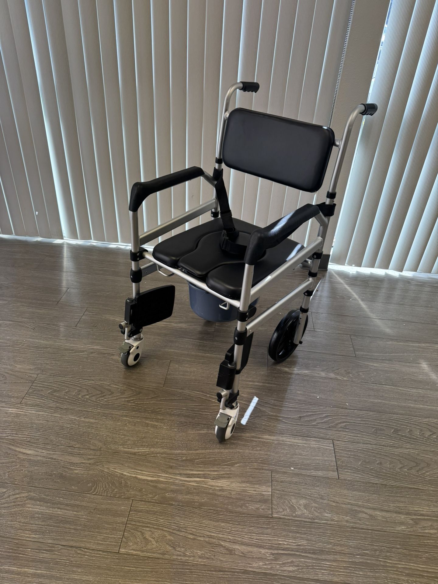 New - Portable Commode Toilet Shower Chair Wheelchair $69