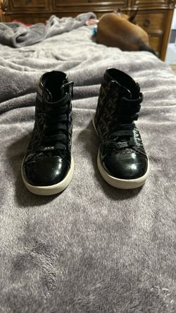 Michael Kors Size 3 (us)