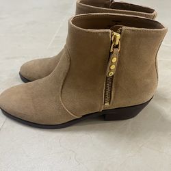 Rap Lauren boot sized 7
