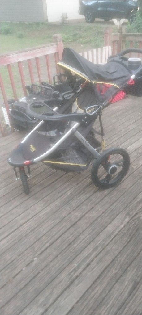 Nice Looking Stroller For Kids 