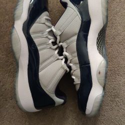 Air Jordan Retro 11 Low "Georgetown" Size 11 Men 