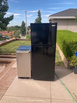 Ice Cold Vissani “Narrow” Refrigerator w/ LOCK and Electrolux Ice Maker
