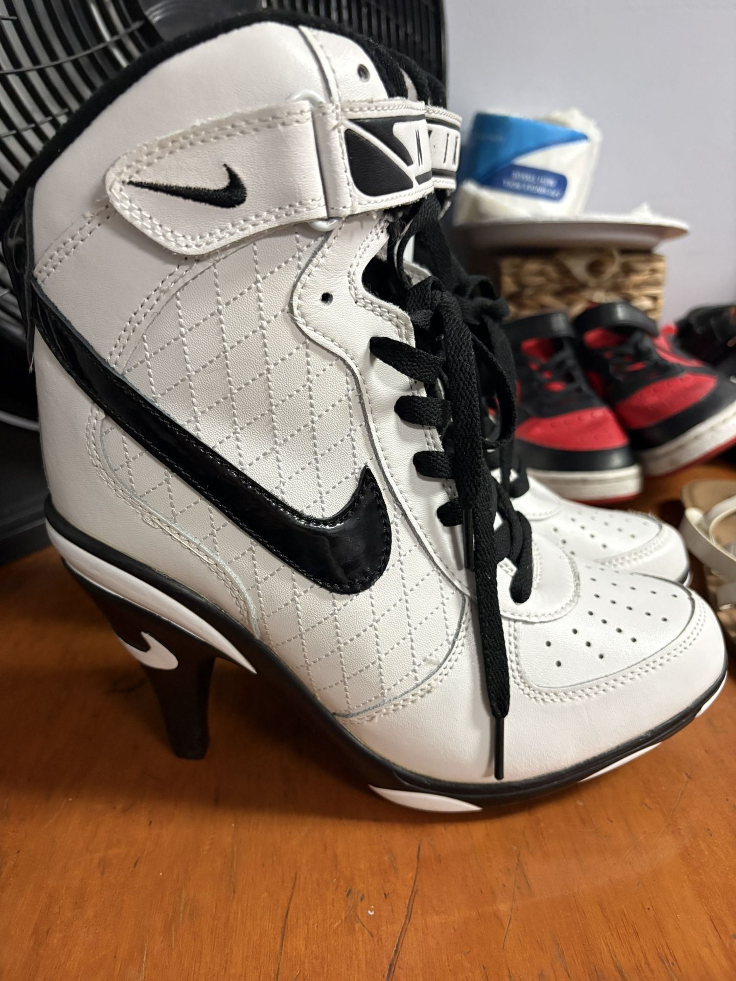 Women’s Nike Heels 