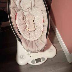 MamaRoo 4 Moms