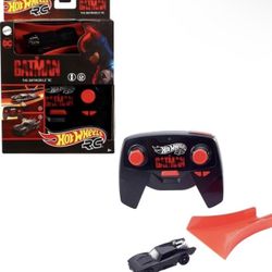2021 Mattel Hot Wheels 1:64 Scale The Batman Batmobile R/C Car with USB Controller