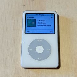 iPod Model:A1136 5thGen 30GB White Tested Good w/5546-Songs-Charg Read Info Blw