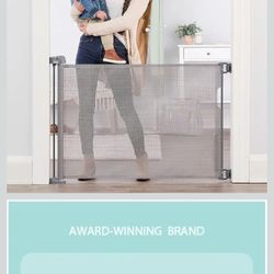Regalo Extra Wide Retractable Baby Gate, Award Winning Brand, Expands up to 50" Wide, Easy Install, Includes Installation Template, Locking Indicator