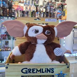 Gremlins Dancing GIZMO 6” Plush Doll with Sound By NECA BRAND NEW 