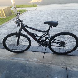 Hyper mountain bicycle