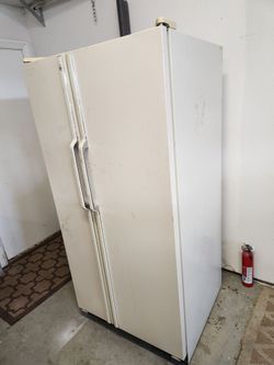 GE Refrigerator 1999