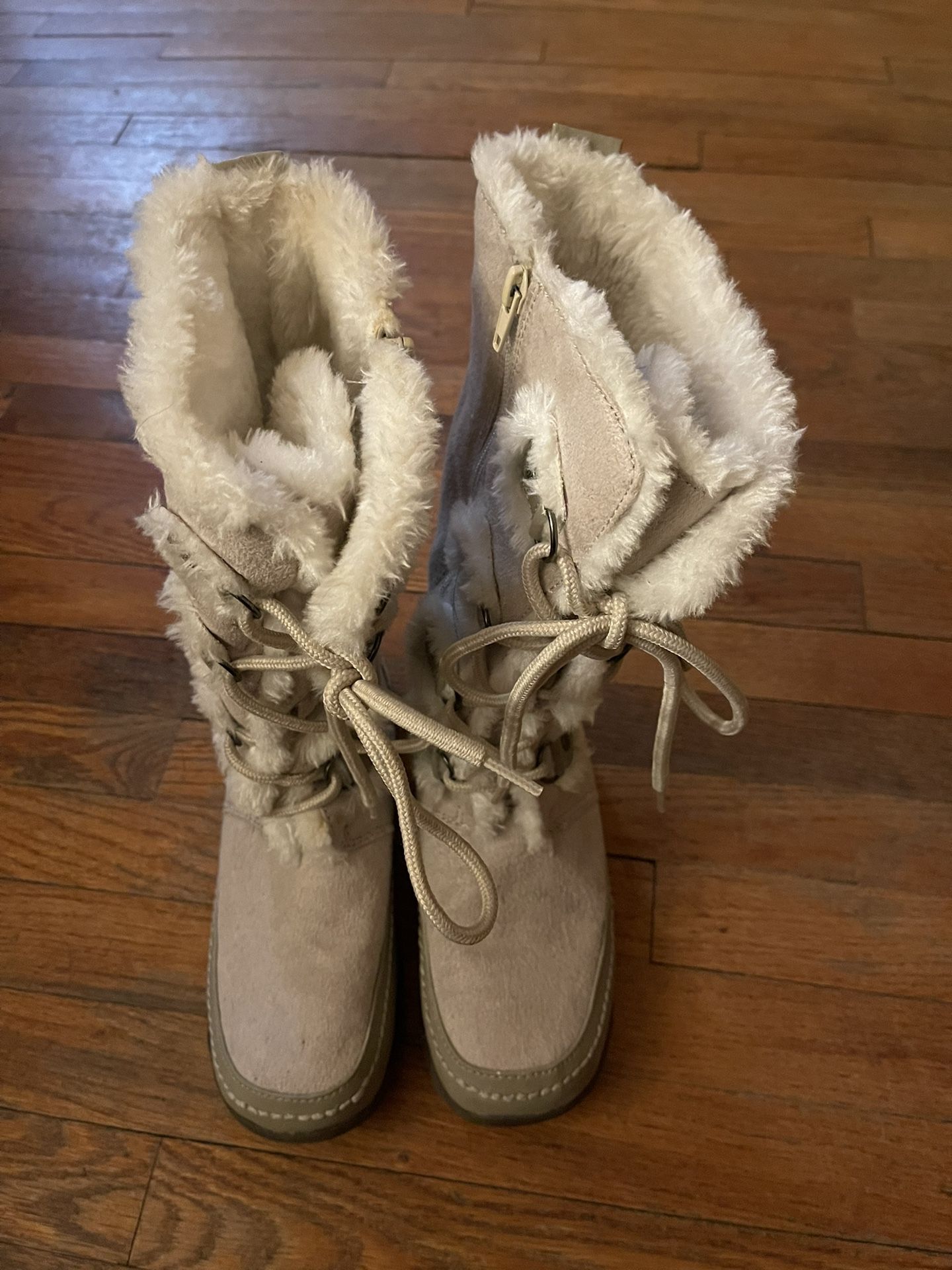 Nine West Girls Cream Colored Winter Boots