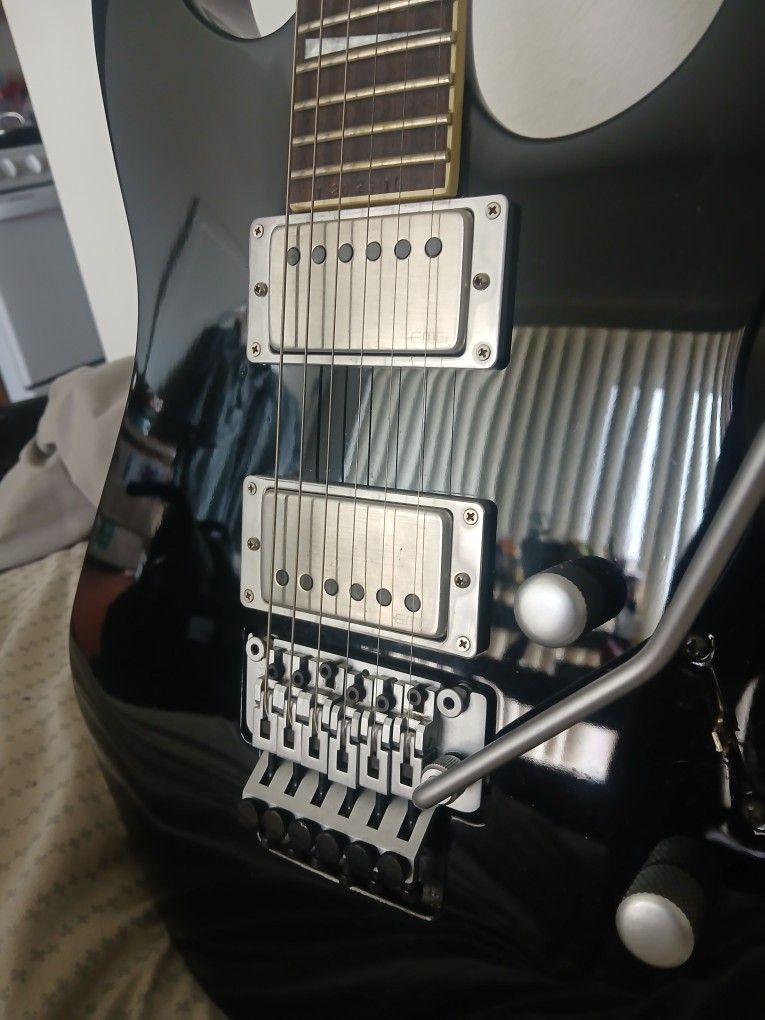 Jackson SOLOIST w ALL Brushed STEEL HDWR..EMGs....$750