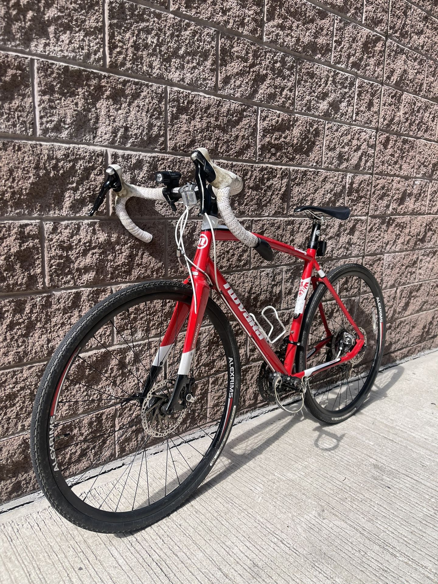 Beautiful Bicycle Novara Gravel/ Road bike