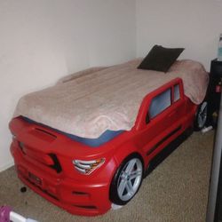 Red truck twin sized bed frame (NO MATTRESS)