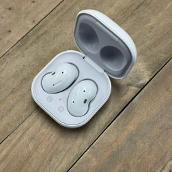 Samsung Galaxy Buds Live Headphones 