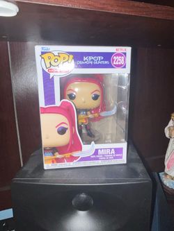 Mira & Zoey Funko Pops - Kpop Demon Hunters