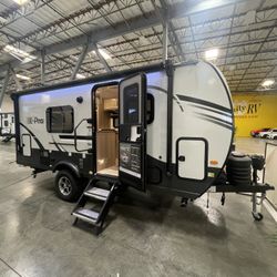 RV Trailer 20’ (Murphy Bed)