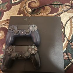 PS4 With 2 Controllers 500gb