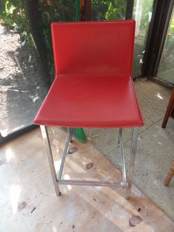 CB2 4 BAR/ KITCHEN STOOLS (LEATHER)