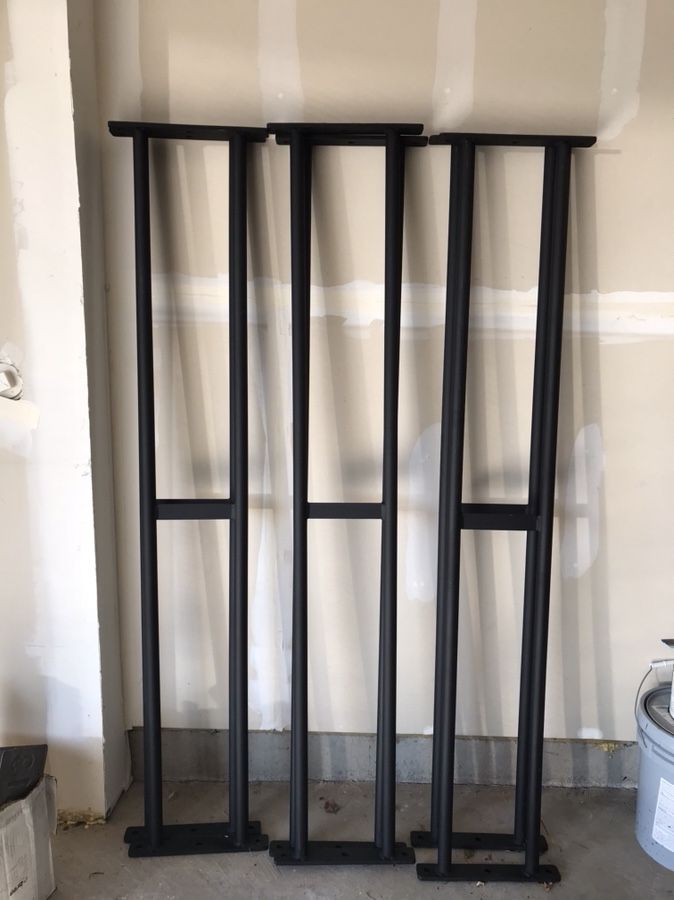 4 sets of Rogue pull up bars **brand new