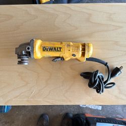 Dewalt Grinder 4 1/2”
