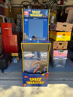Arcade1Up Space Invaders Arcade Cabinet