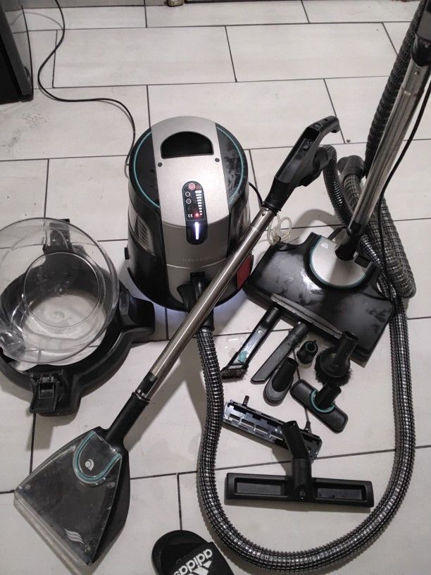 Aura Robo Cleaning Machine