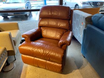 LA-Z-BOY 360 Degree Spin Recliner Chair in Caramel