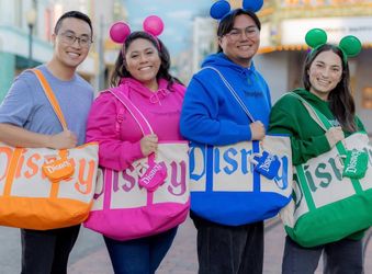 Disneyland Logo Mania Color Tote bag