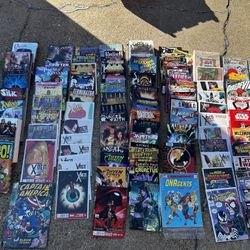 Comics and Books Collection Lot