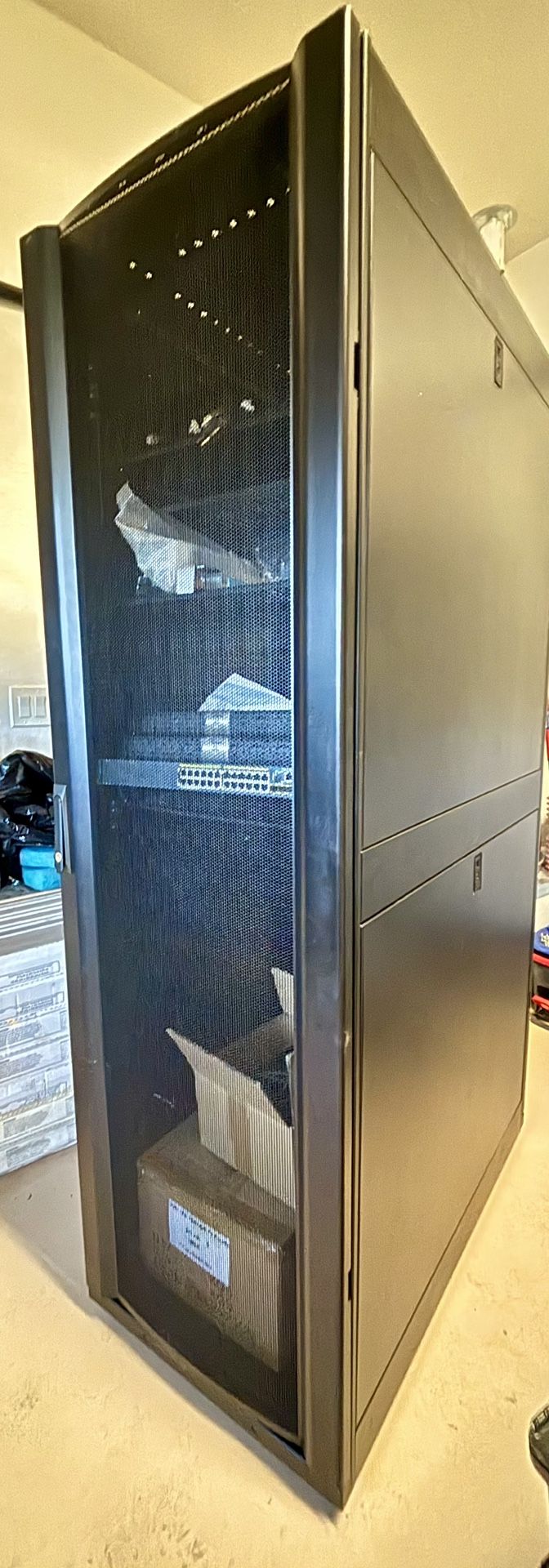 Data Cabinet APC E222496