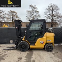 2017 Caterpillar GP40N 8000 Lb Pneumatic 3-Stage LPG Cab Forklift 4.5L Nissan V6