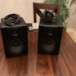 M-Audio BX5a monitor speakers