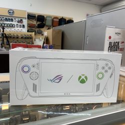 White RoG Xbox Ally X 