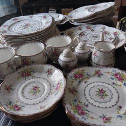 King Albert (Pixel Flowers) Bone China Set