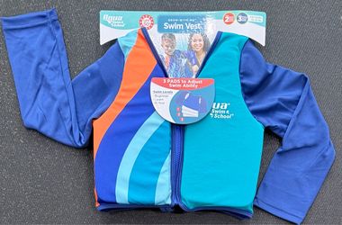 2 available! NEW! Aqua Swim School Grow-With-Me Swim Vest
